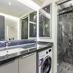 Cozy Bright Wparking 2bd1bath Home!#338 *