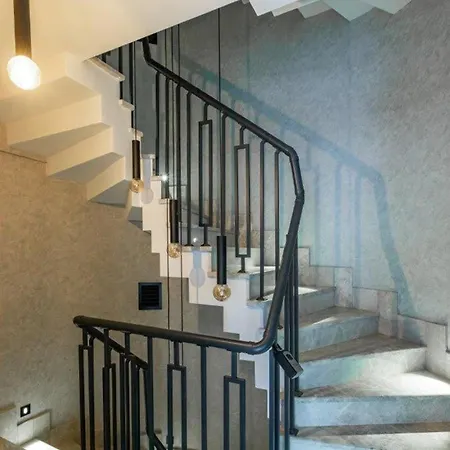 Cozy Bright Wparking 2bd1bath Home!#338 Апартаменты