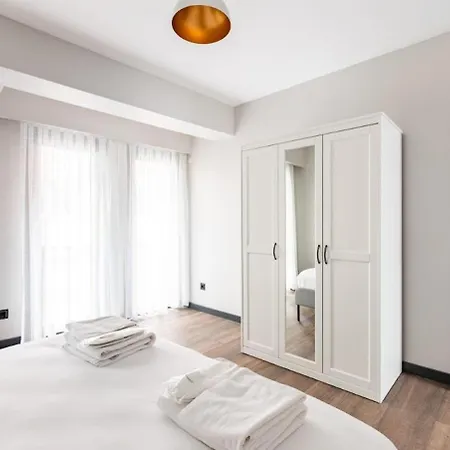 Cozy Bright Wparking 2bd1bath Home!#338 *